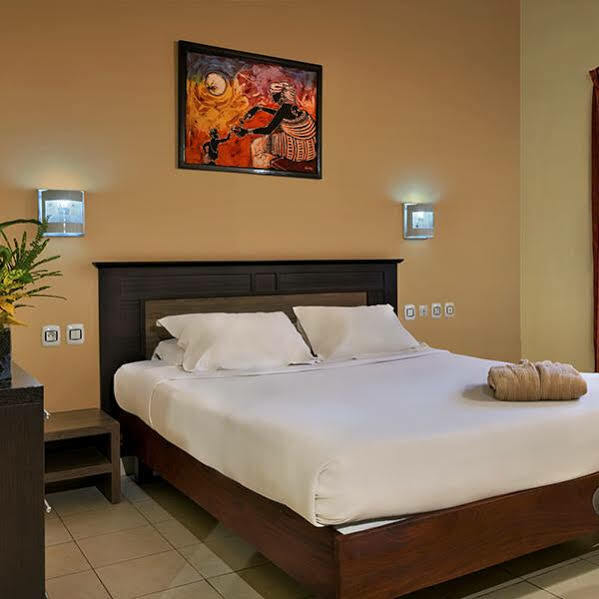 Dunia Hotel Ouagadougou Loumbila Buitenkant foto