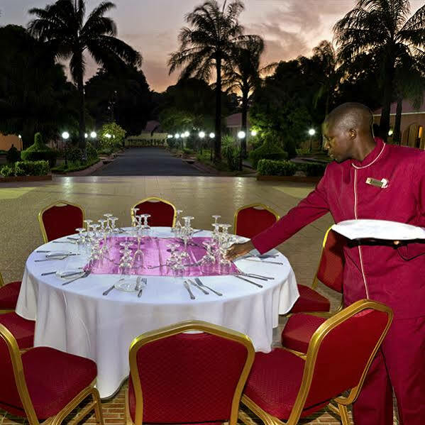 Dunia Hotel Ouagadougou Loumbila Buitenkant foto