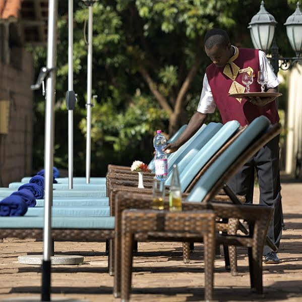 Dunia Hotel Ouagadougou Loumbila Buitenkant foto