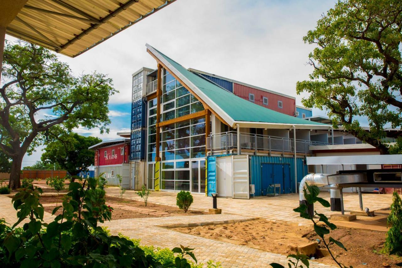 Dunia Hotel Ouagadougou Loumbila Buitenkant foto