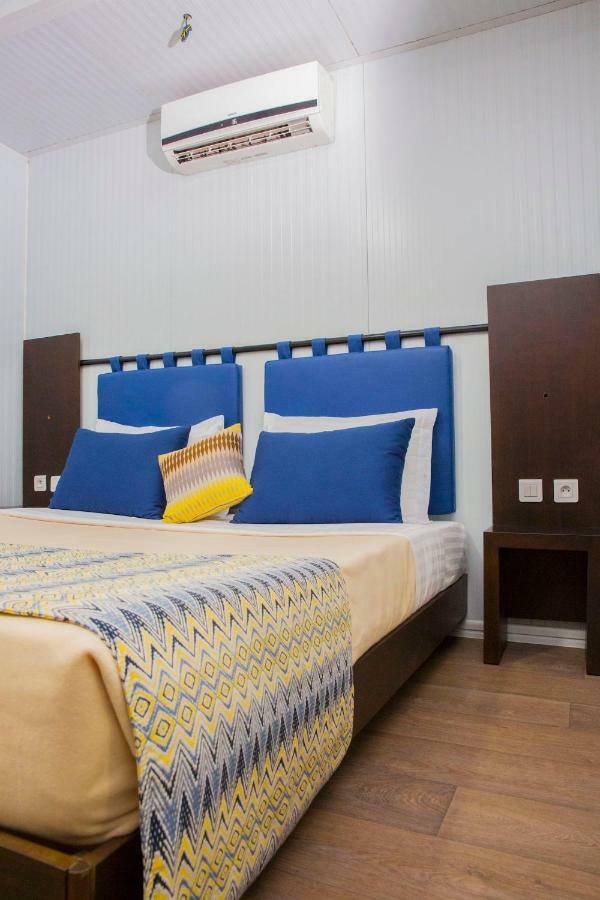 Dunia Hotel Ouagadougou Loumbila Buitenkant foto