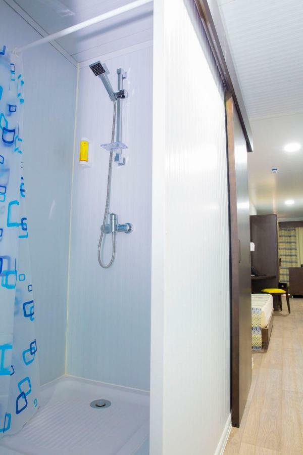 Dunia Hotel Ouagadougou Loumbila Buitenkant foto