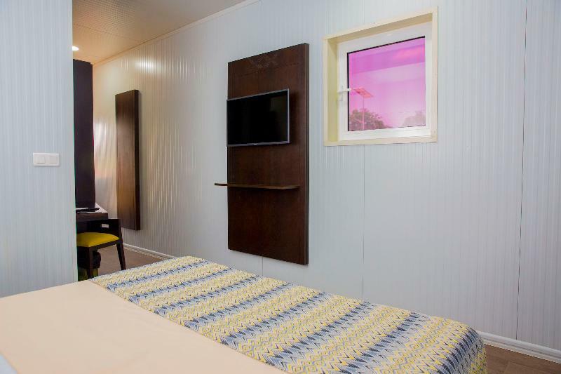 Dunia Hotel Ouagadougou Loumbila Buitenkant foto